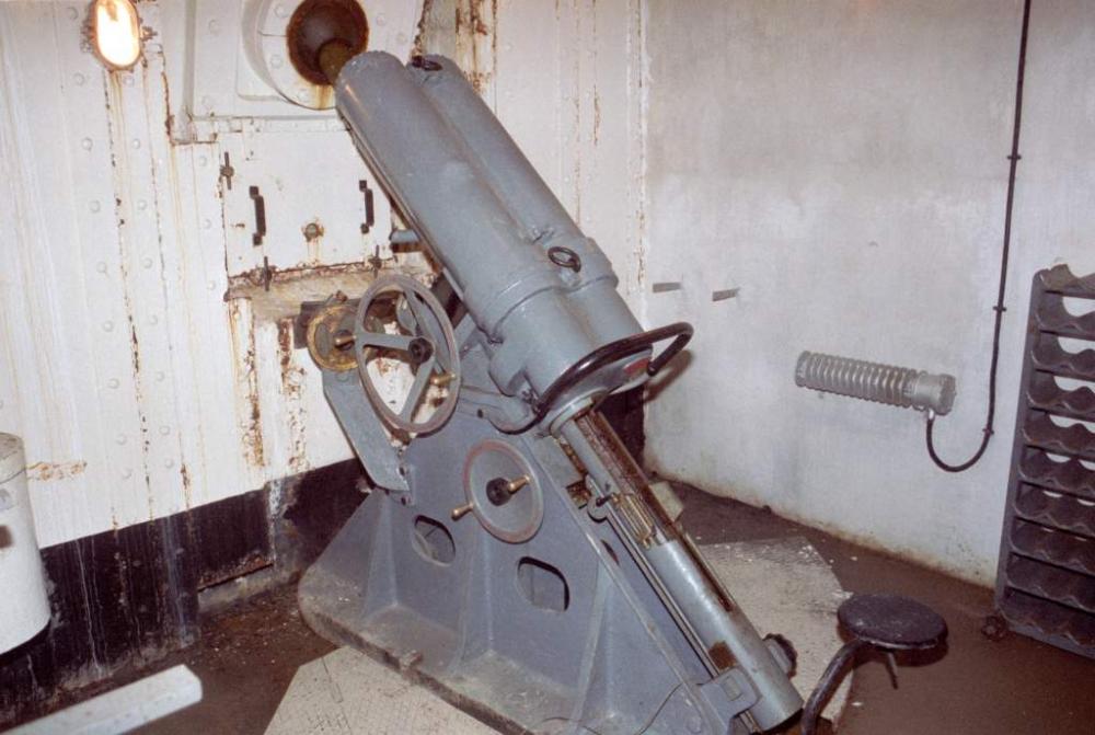 Ligne Maginot - SAINT OURS HAUT (SOH) - (Ouvrage d'artillerie) - Bloc 2
Mortier de 81 mm sous casemate