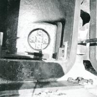 Ligne Maginot - Projecteur électrique pour  casemate d'infanterie EVE et NOIZET (EVE et NOIZET) - Ferme Chappy - Les prises permettant le raccordement du projecteur et des moteurs de positionnement installées au fond du caisson blindé
