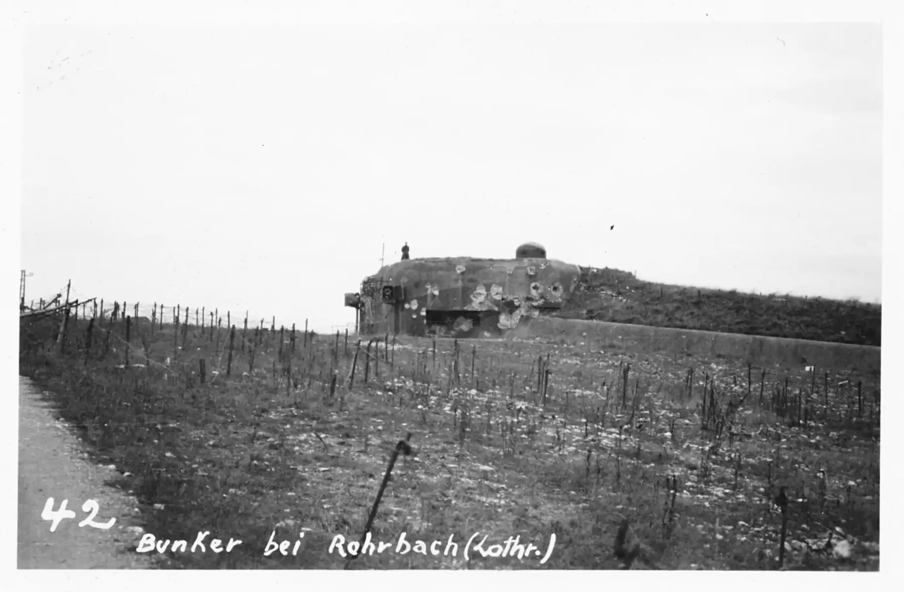 Ligne Maginot - BINING - (Casemate d'infanterie - Simple) - La casemate facade est après les combats