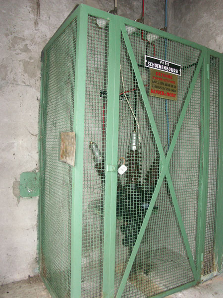 Ligne Maginot - Poste de coupure HAGUENAU 1 - HAGUENAU 1 - Poste de coupure
Vue de la cellule départ HTA vers l'ouvrage de Schoenenbourg