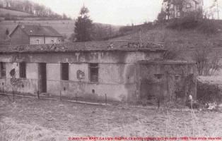Ligne Maginot - VOLMERANGE LES MINES (POSTE AVANCé GRM) - (Poste GRM - Maison Forte) - Photo publiée dans 'La ligne Maginot, ce qu'elle était, ce qu'il en reste' de JY MARY (1980)