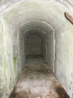 Ligne Maginot - Le DMP de l'Erbsenberg - Le couloir d'accés aux fourneaux de mine
Noter l'inscription GM 240 au sol