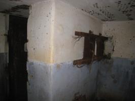 Ligne Maginot - Blockhaus du Petersberg - Vue du creneau défendant le couloir d acces
