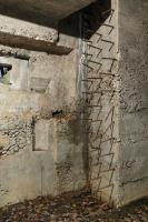 Ligne Maginot - Vue détaillée - De nombreux points, tels que ces fers à béton, laissent à penser que le blockhaus n'état pas totalement achevé en 1940.