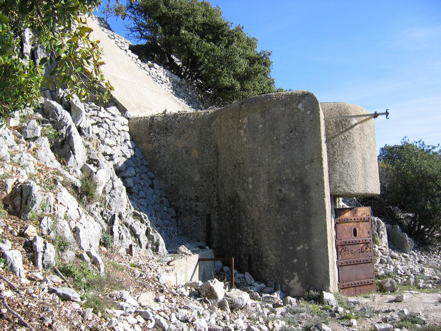 Ligne Maginot - Observatoire du PIC de GARUCHE - L\'entrée
