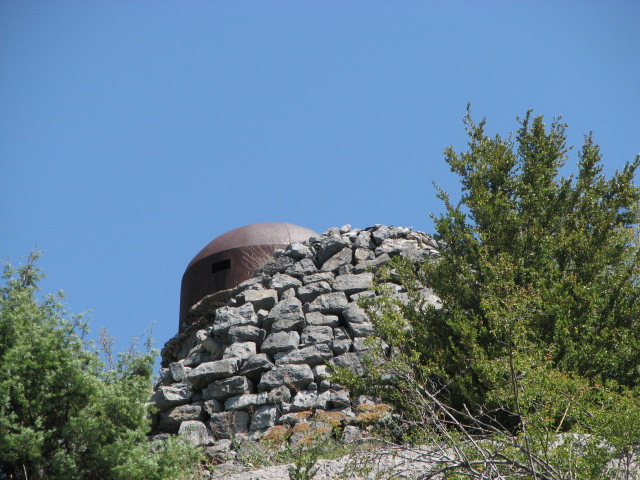 Ligne Maginot - Ouvrage d'artillerie de RIMPLAS - Vue de l\'une des fausses cloches