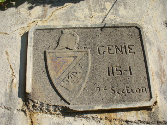 Ligne Maginot - E3 - EZE MOYENNE CORNICHE (Casemate d'infanterie) - Fronton de construction de la casemate (au dessus de la porte)
Compagnie 115-1 issue du 7° Génie