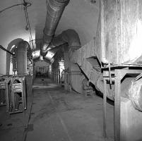 Ligne Maginot - Ouvrage d'artillerie du MONTE-GROSSO - Salle de neutralisation
Au premier plan à gauche de la photo les batteries électriques utilisées pour la mise en charge des groupes électrogènes lors de leurs essais.