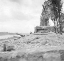 Ligne Maginot - Casemate 11/1 - CHALAMPE BERGE Nord - Prise en 1940 avec le Pont-rail détruit à l'arrière plan