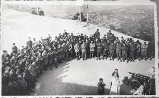 Ligne Maginot - Ouvrage d'artillerie du MONTE-GROSSO - Office religieux célébré par Mgr Rémond devant l'entrée du Monte Grosso en 1939