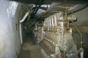 Ligne Maginot - FLAUT - (Ouvrage d'artillerie) - L'usine électrique dans les années 80 
Moteurs SMIM type 6SR19 délivrant 150CV