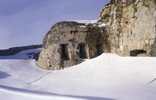 Ligne Maginot - Fort de la FORCA - La premiére caponniére coté entrée. Lesdégats sont ceux de l\'attaque de 1945 