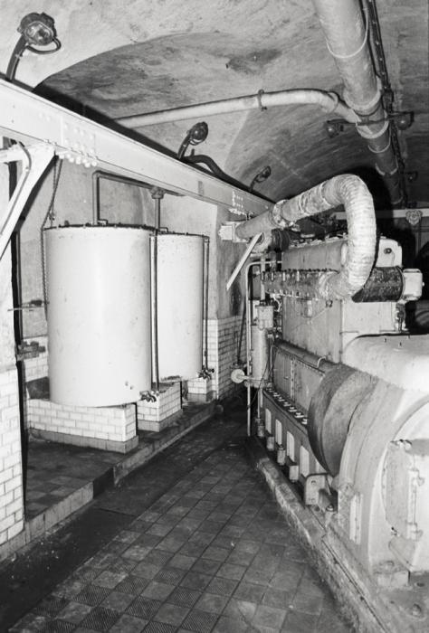 Ligne Maginot - CAP MARTIN - (Ouvrage d'artillerie) - L'usine électrique
Groupes électrogènes à moteurs Renault