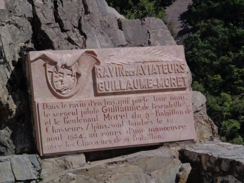 Ligne Maginot - GRANGES DE LA BRASQUE - CAMP DU TOURNAIRET - (Casernement) - Pierre sculptée