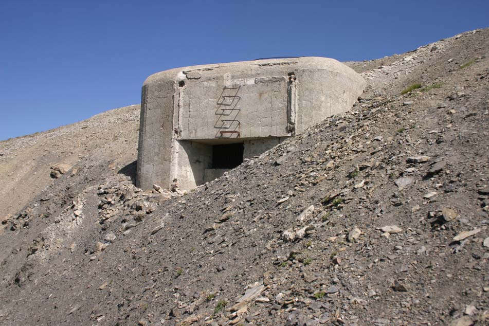 Ligne Maginot - RESTEFOND (Ouvrage d'artillerie) - Le bloc cheminée 
Utilisé comme issue de secours, il était aussi doté du système permettant son utilisation en cas de fort enneigement