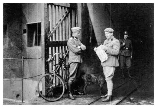 Ligne Maginot - SIMSERHOF - (Ouvrage d'artillerie) - Photo prise en 1940 lors de la prise en charge de l'ouvrage par les allemands