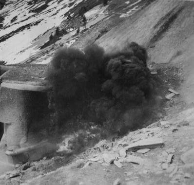 Ligne Maginot - LAVOIR - (Ouvrage d'artillerie) - Bloc 2
Essais au lance flamme effectuées les 16 et 17 avril 1940 selon les sources
