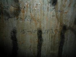 Ligne Maginot - Abri du Gros Bois - X1 - Graffiti dans l'égout visitable