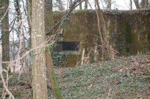 Ligne Maginot - G21 - (Blockhaus lourd type STG / STG-FCR - Simple) - vues du créneau d'observation frontal de l'extérieur.