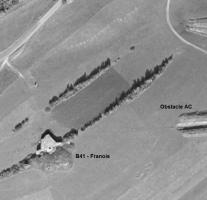 Ligne Maginot - B41 - FRANOIS - (Casemate d'infanterie - Double) - Le puits non équipé de la cloche GFM est bien visible, ainsi que l'extrémité du fossé antichar reliant B41 à la casemate en construction à BONNE FONTAINE