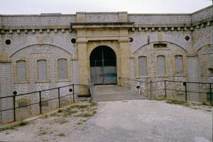Ligne Maginot - Fort du MONT CHAUVE d'ASPREMONT - L'entrée