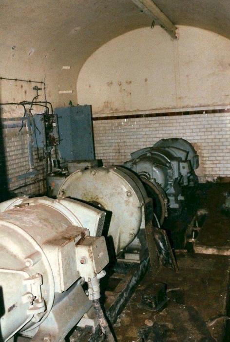 Ligne Maginot - BILLIG - A18 - (Ouvrage d'artillerie) - Convertisseurs pour la traction (440 volts tri - 600 volts continus)