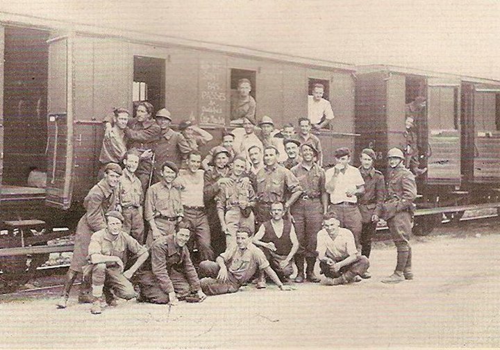 Ligne Maginot - CAP MARTIN - (Ouvrage d'artillerie) - Une partie de l'équipage de l'ouvrage de Cap Martin lors de sa démobilisation en juillet 1940