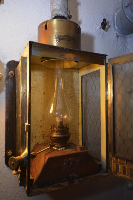 Ligne Maginot - Ouvrage de la FERTE - Lampe de casemate à pétrole Epervier-Giller