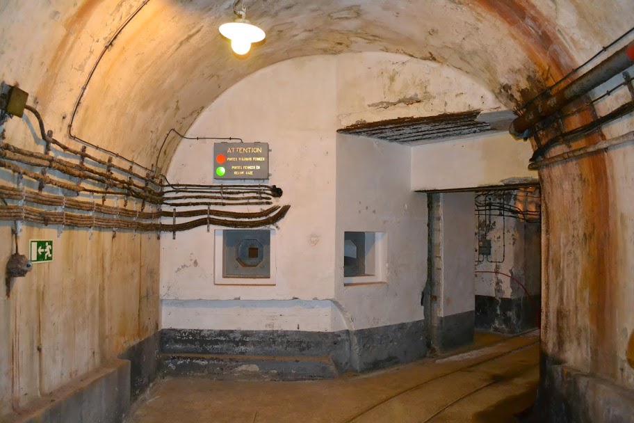 Ligne Maginot - GALGENBERG - A15 - (Ouvrage d'artillerie) - Entrée munitions
Créneau de défense intérieure couvrant la galerie donnant sur l'entrée munitions de l'ouvrage