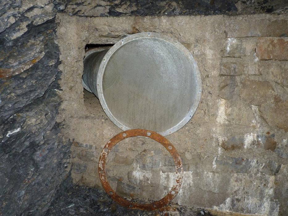 Ligne Maginot - RESTEFOND (Ouvrage d'artillerie) - Ventilation 
Extrémité du tuyau d'amenée d'air