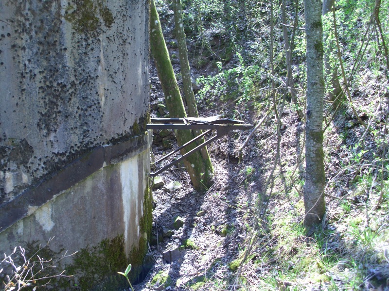 Ligne Maginot - Petit ouvrage d'infanterie du Coucou - Support de projecteur extérieur provisoire