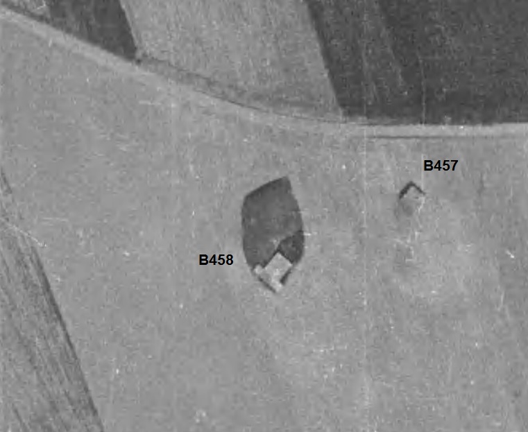 Ligne Maginot - B458 - STADE D'ONNAING (II/54° RIF) - (PC de Quartier) - Le bloc d'entrée nord-ouest est encore bien visible, ainsi que le poste de soutien. Le bloc d'entrée Sud-Est est déjà remblayé.