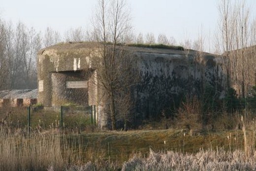Ligne Maginot - B251 - LES QUATRE MONDES NORD - (Blockhaus pour canon) - 