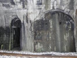Ligne Maginot - Tunnel de Braus Nord - Entrée du blockhaus de droite en rentrant. 