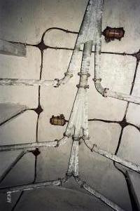 Ligne Maginot - Ouvrage d'artillerie du PAS du ROC - Le casernement
Les tubes de ventilation des toilettes