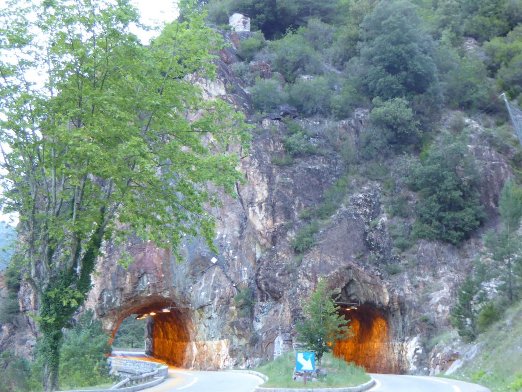 Ligne Maginot - 171 - SAINT SAUVEUR (DMP - Dispositif de Mine Permanent) - Le tunnel d'époque est celui de gauche