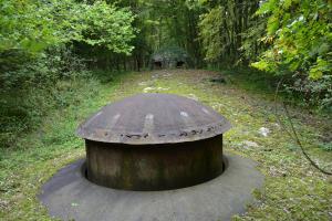 Ligne Maginot - KOBENBUSCH  - A13 - (Ouvrage d'artillerie) - Bloc 1
Tirez dans la bonne direction svp!