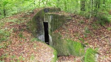 Ligne Maginot - PC du 2ème groupe du 166° puis 163° RAP - 2016: le central téléphonique du 2° groupe du 166° puis du 163° RAP sous les ordres du cdt Raymond était dans cet abri. 