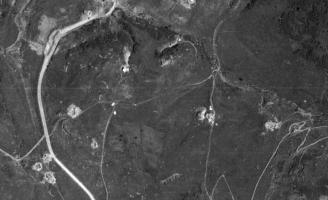 Ligne Maginot - Le MOLLARD C (Blockhaus pour arme infanterie) - La fouille est bien visible en 1945, au centre droit de la photo