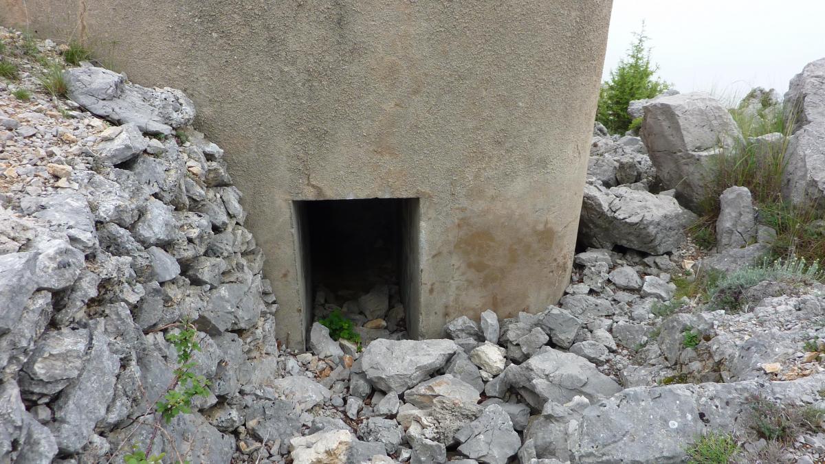 Ligne Maginot - MADONE DE GORBIO CENTRE - (Blockhaus pour arme infanterie) - L'accès du blockhaus