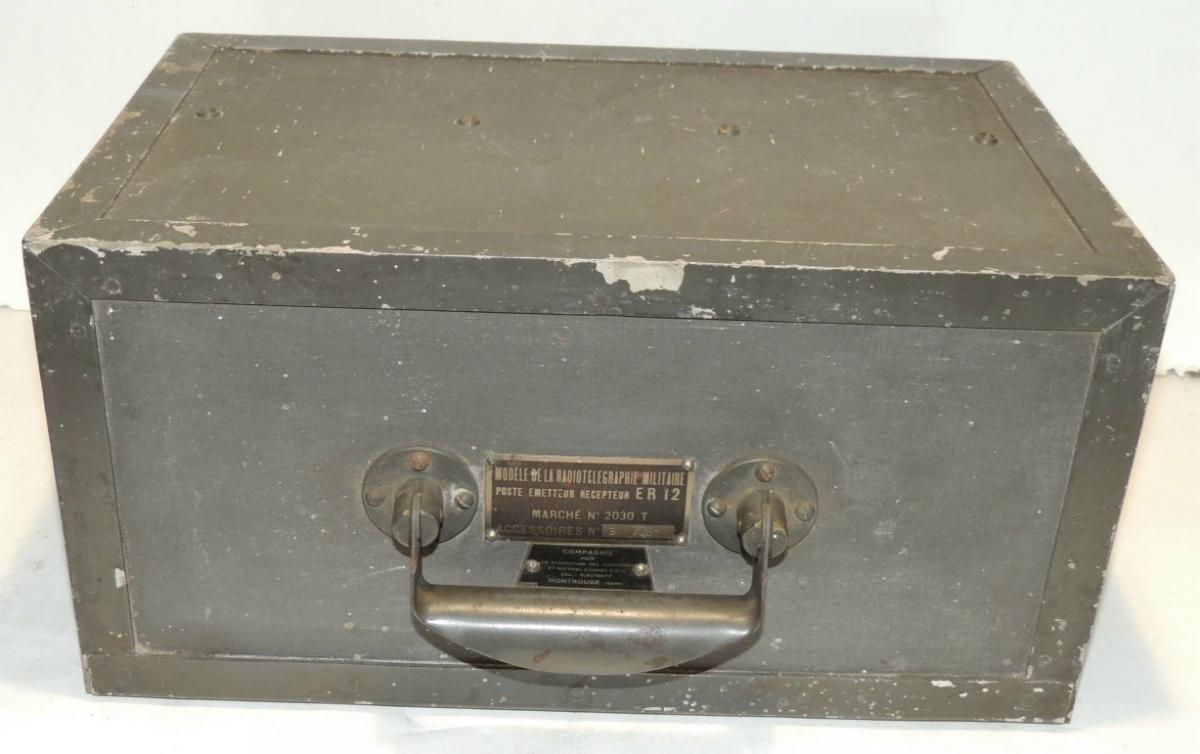 Ligne Maginot - Poste de radio ER 12 - La valise d'accessoires du poste ER 12