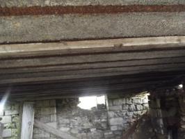Ligne Maginot - MM273 - LE RATENTOUT EST - (Casemate d'artillerie) -  vue de la dalle de plafond et reste du boisage 
