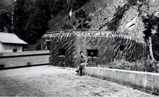 Ligne Maginot - VERSOYEN (BARRAGE RAPIDE) - (Blockhaus pour canon) - Le bloc et la barrière
