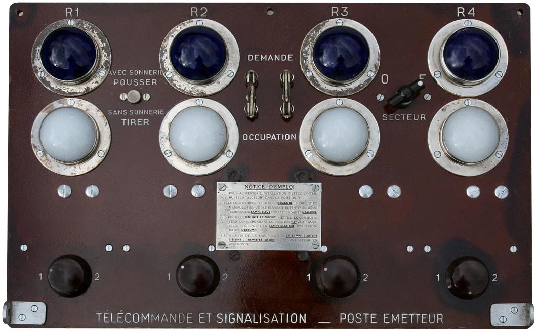 Ligne Maginot - Système de télécommande et de signalisation pour TSF d'ouvrage - Le boitier émetteur de télécommande
