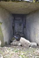 Ligne Maginot - Blockhaus de EICHHAG 1 - Couloir faisant office de chambre de tir. A gauche le créneau de tir et à droite la niche à munitions.