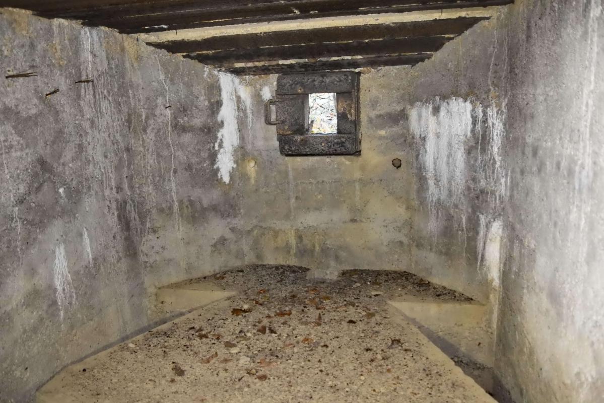 Ligne Maginot - CB280 - RETTELBOURG 2 - (Blockhaus pour arme infanterie) - emplacement de la mitrailleuse et son créneau