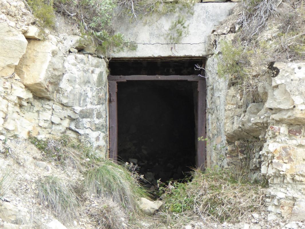 Ligne Maginot - MONT de l'UBAC (Position d'artillerie préparée) - Abri 1