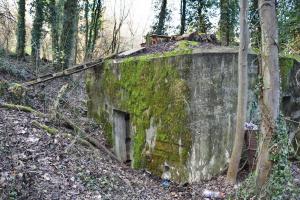 Ligne Maginot - ESCHENBACHGRABEN SUD - (Blockhaus pour arme infanterie) - Entrée coté sud-ouest -Réservation pour la porte visible