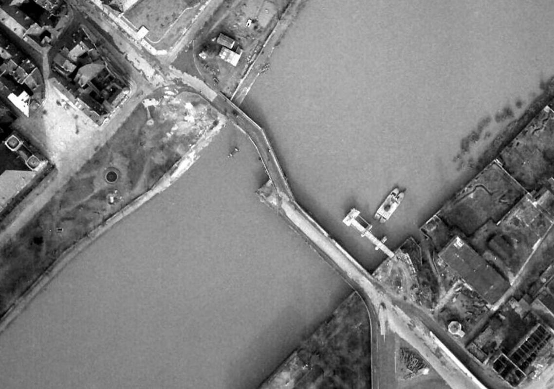 Ligne Maginot - PONT DE THIONVILLE - (DMP - Dispositif de Mine Permanent) - Le pont provisoire en 1945