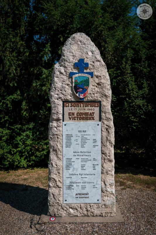 Ligne Maginot - Monument -  En forêt de Gobessart (ST Mihiel), la stèle au Régiment Meuse - 155e régiment d'infanterie de forteresse, pendant le repli.
